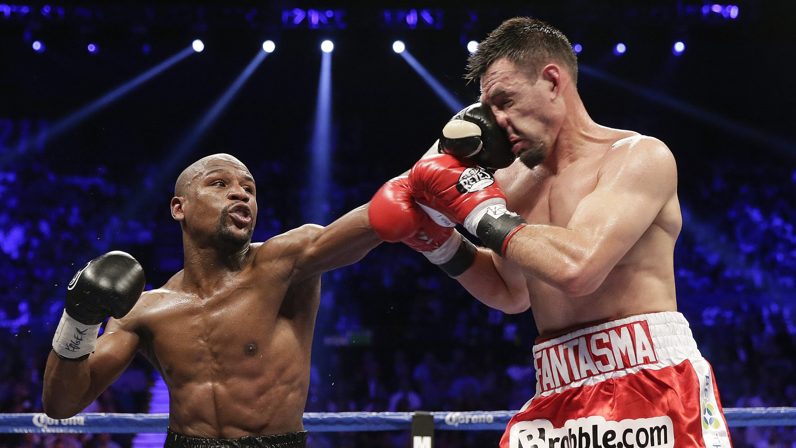 当那不勒斯的蓝色浪潮席卷NBA季后赛，体育无疆界的文化奇观